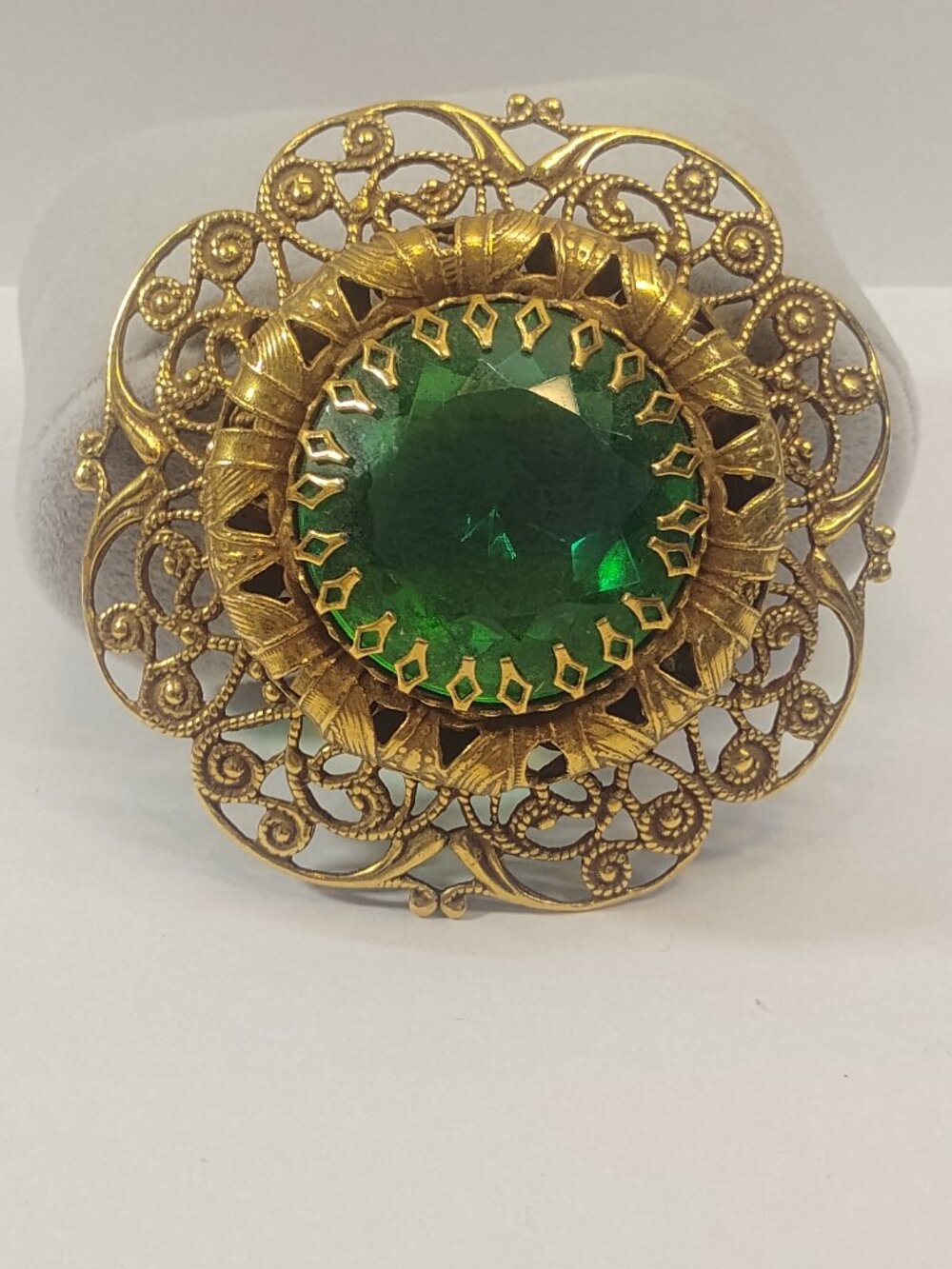 Vintage Brooch Pin Gold tone Large Green Stone Retro Jewelry Victorian Style - Picture 4 of 10